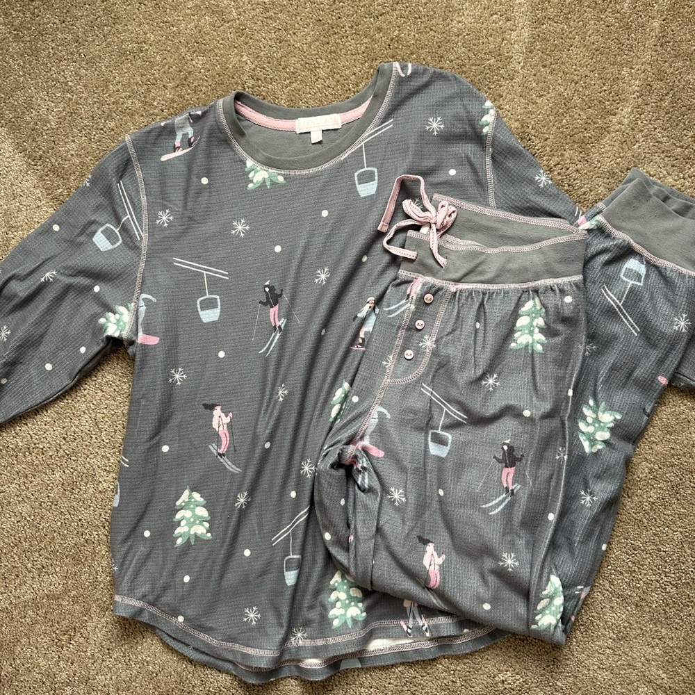 PJ Salvage “Vitamin Ski” grey print pajamas